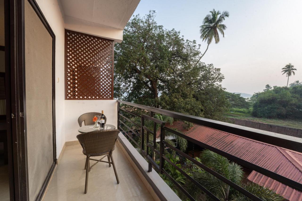 Pappi Chulo Resort Morjim