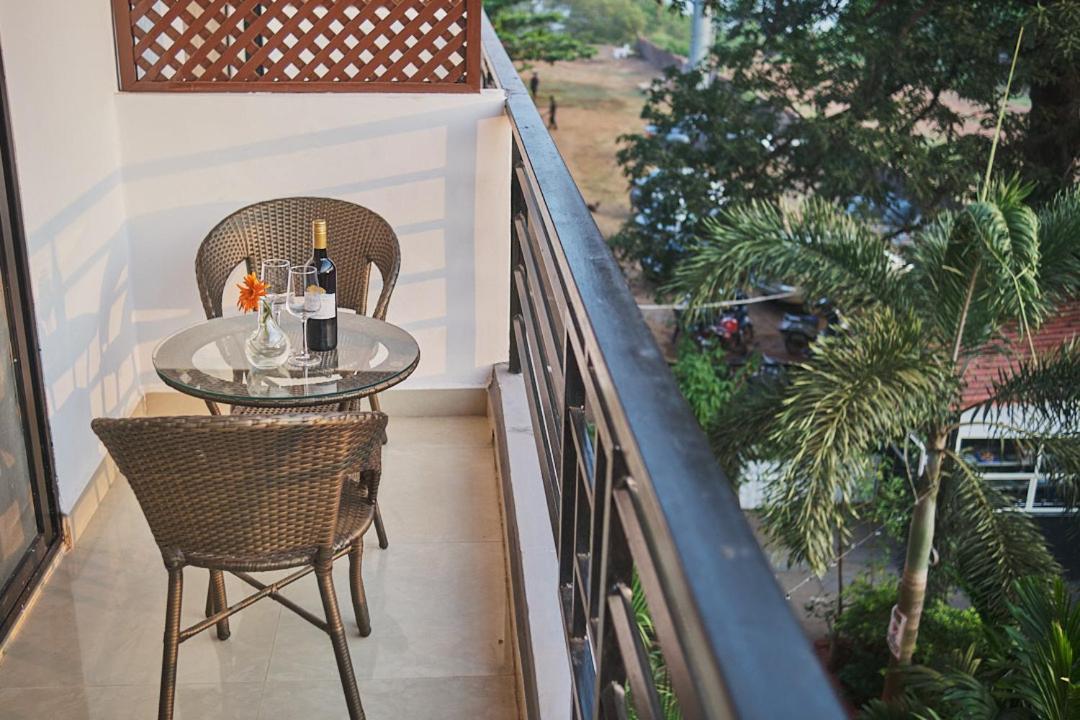 Pappi Chulo Resort Morjim